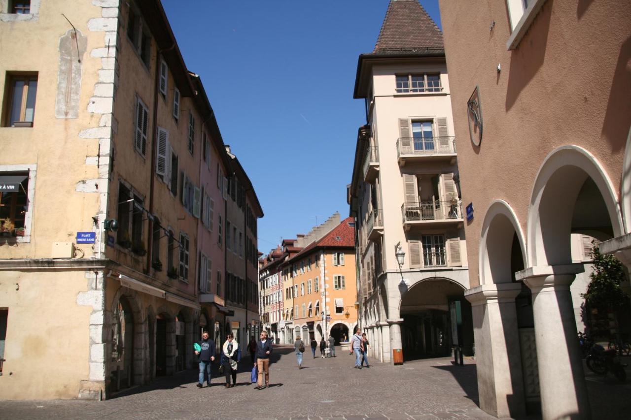 Nid Douillet Bed & Breakfast Annecy Exterior photo
